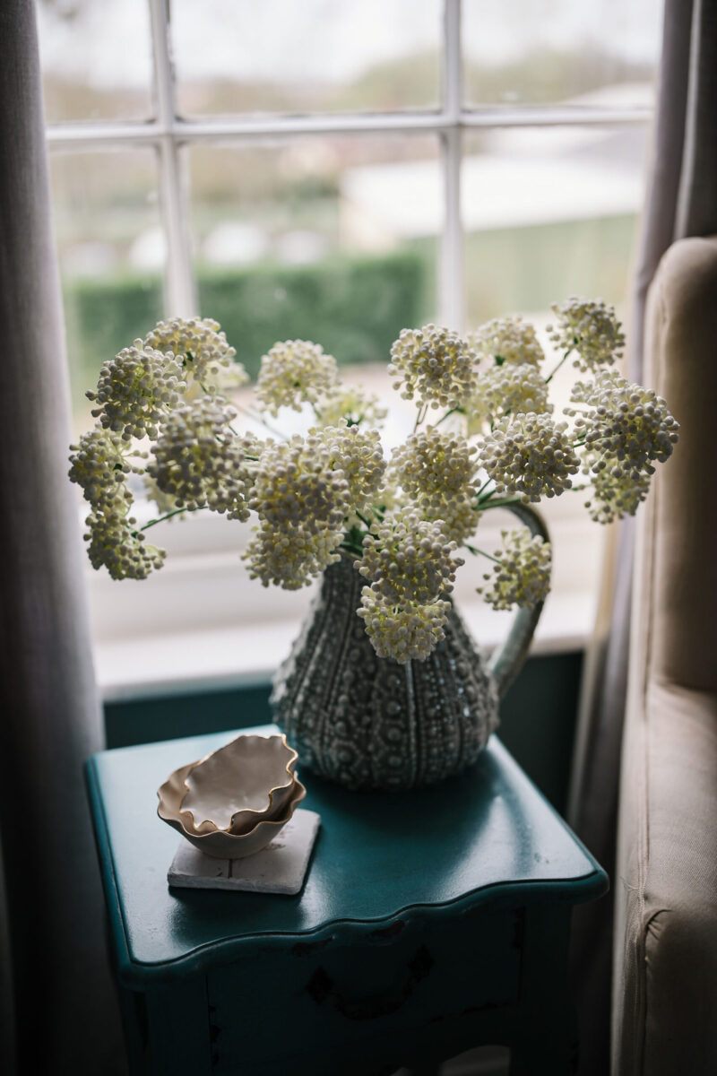 Artificial White Allium Seed Spray - Image 4