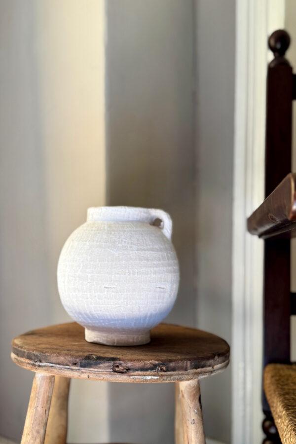 Rounded Chalk White Handle Vase