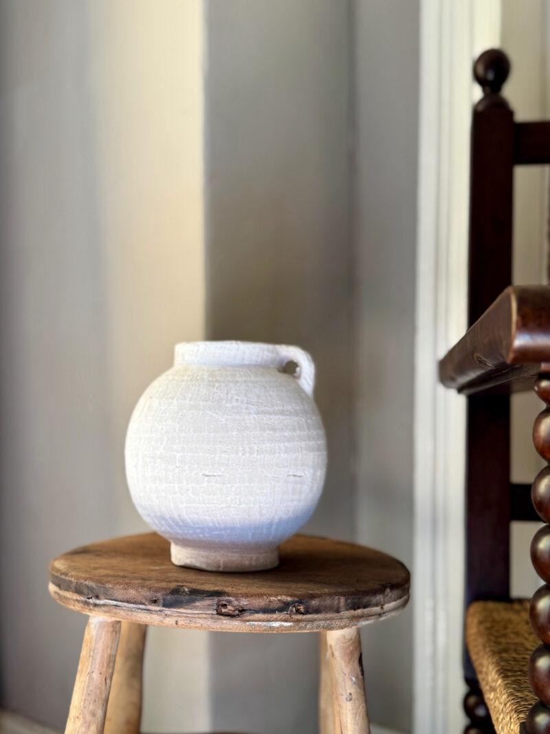 Rounded Chalk White Handle Vase